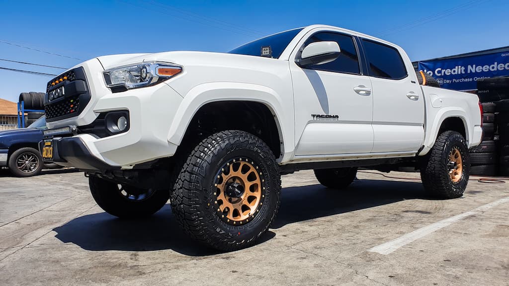 Tacoma Level Kit
